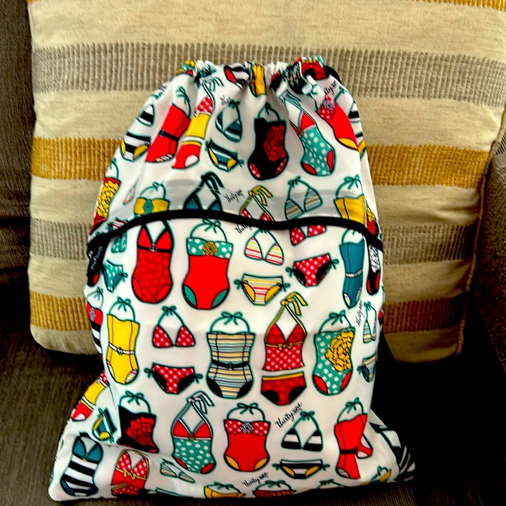Like new thirty-one drawing bag with swimsuit print
